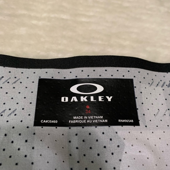 Oakley Hybrid Black Mens Swim Shorts Size 34 Bottoms Outdoors - Picture 3 of 6